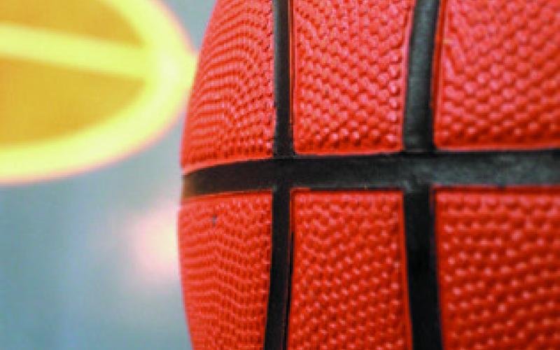 Yeguas fall to Thorndale 80-42