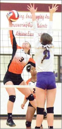 EMMA KOVASOVIC reaches for the kill during Somerville’s bi-district match against Thrall. -- Tribune photo by Denise Hornaday