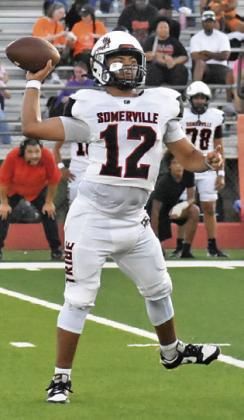 ANDY ESPINOZA of Somerville passesagainst Caldwell last Friday. Tribune photo by Roy Sanders