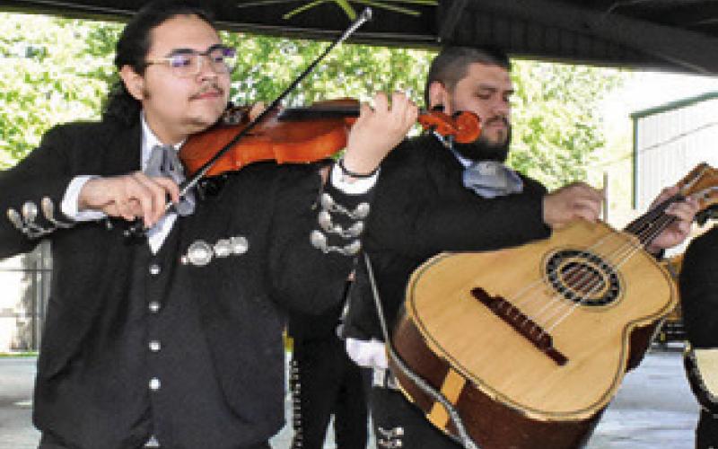 THE MARIACHI MOSQUEDA performed at the Burleson County Chamber of Commerce’s sixth annual Margarita Fest in downtown Caldwell on Saturday, May 2. Tribune photo by Roy Sanders
