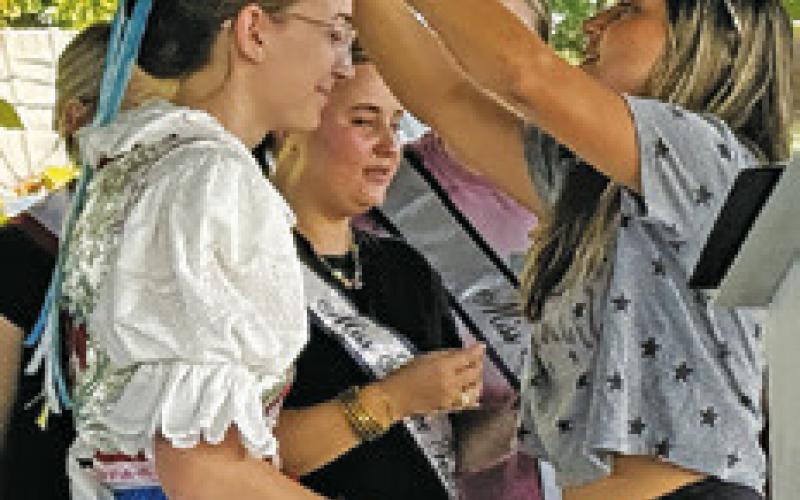 OLIVIA SUPAK was crowned the 2025 Miss Kolache Festival during Saturday’s Kolache Festival. She also was named the 2024 Miss Kolache Festival. She is being crowned by Macy Narro, 2023 Miss Kolache Festival. Tribune photo by Denise Squier
