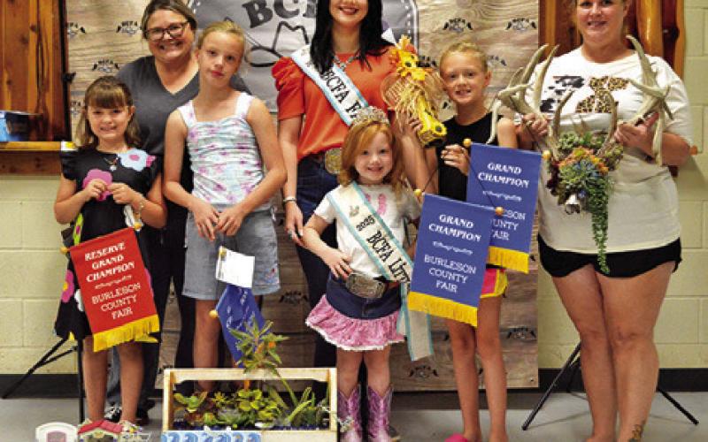 HOLLY SUPAK, HALLE HALPAIN, HAVEN Supak, Brandi Supak and Callahan Supak won grands in the Creative Arts and Crafts and Photography contests across Children’s Corner, Junior, Senior andAdultdivisions.Also picturedareFairQueen Kodi Hitchcock and Little Miss Taytum Hohlt. Tribune photo by Sabine Lazo