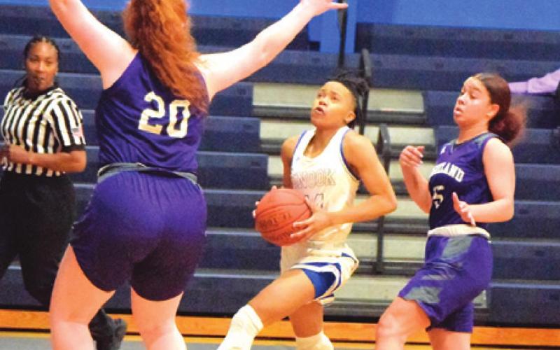 SNOOK’S JAKAYLA KEARNEY