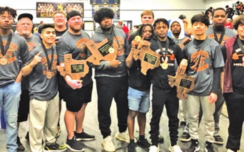 Yegua powerlifting wins boys’ Region 4 Division 4 team title
