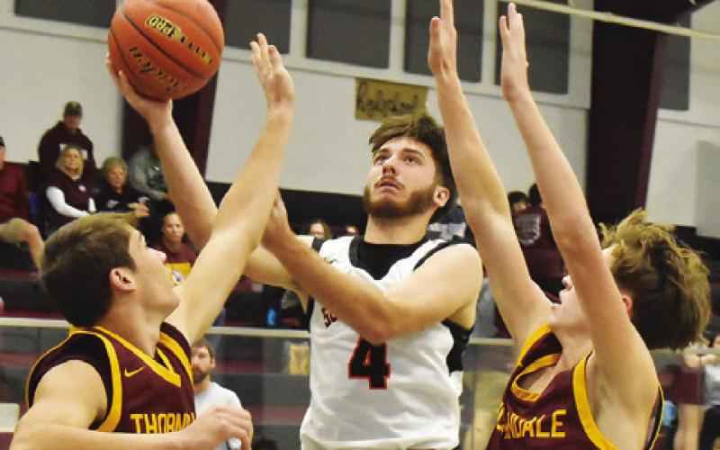 SOMERVILLE’S KASON ROHRBACH shoots against Thorndale. Tribune photo by Roy Sanders
