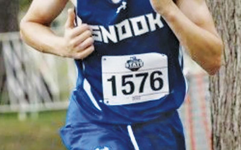 SNOOK FRESHMAN ETHAN JANAC qualified for the 2022 UIL State Cross Country Meet.