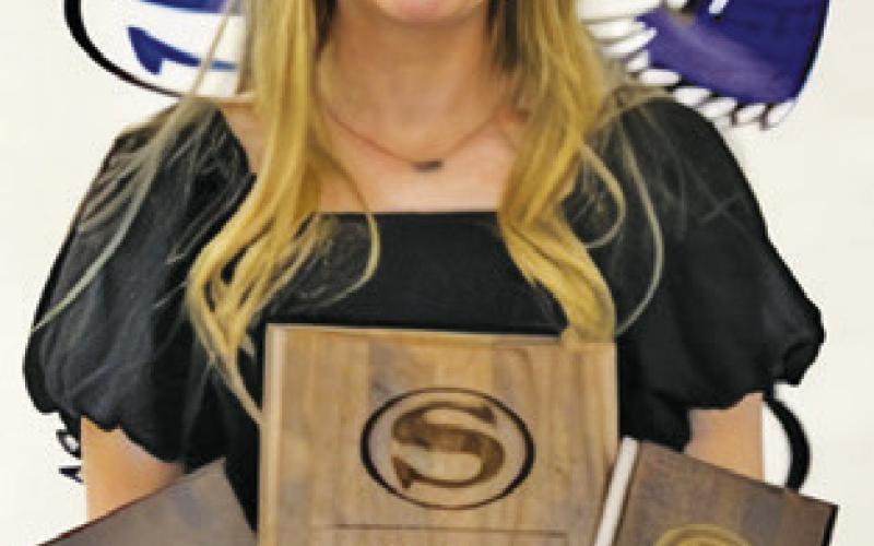 Snook Athletics names Withem, Kienow Overall MVPs for ’24-25