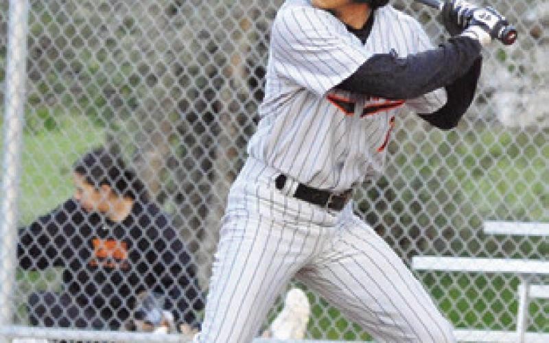 SOMERVILLE’S VICTOR Orozco bats against Fayetteville. -- Tribune photo by Denise Squier