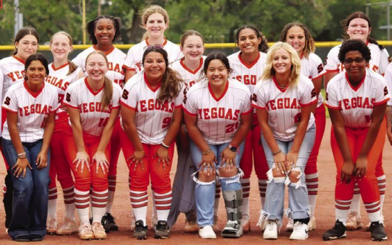 THE 2024 SOMERVILLE HIGH SCHOOL LADY YEGUA SOFTBAL team is, from left, back, Assistant Coach Morgan Maldonado, Averie Hernandez, Aubrey Flencher, Keira Moore, Kylie Neuendorff, Hadley Howe, Emma Williams, Gabrielle Jackson, Aubrey Kovasovic, Head Coach Hayley Balboa, front, Annette Figueroa, Abigail Flencher, Wendy Perez, Kaelyn Chavez, Jalynn Urbanosky and Kaleigha Kar.