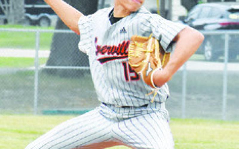 SOMERVILLE’S KYLE Brooks hurls this pitch against Round Top-Carmine.