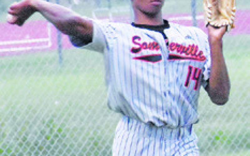 SOMERVILLE’S CALEB Hanks throws the ball against Round Top-Carmine.