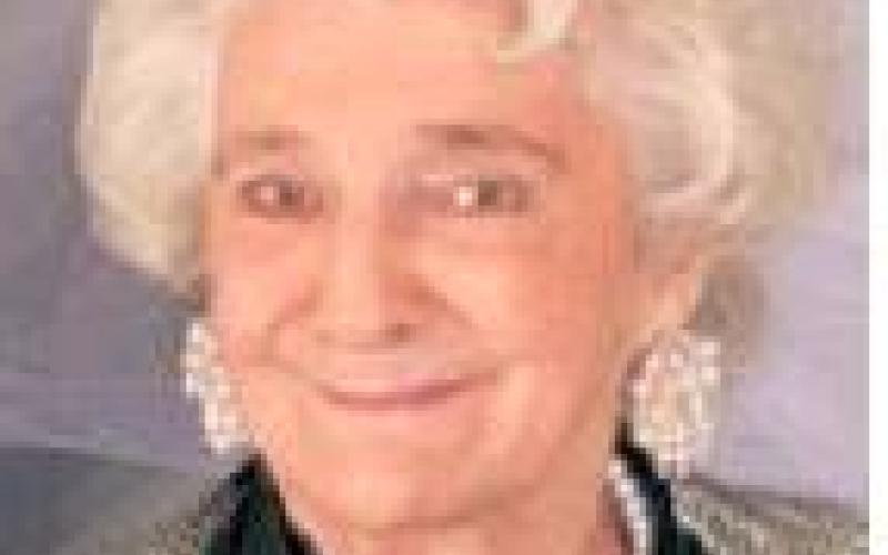 GOLDIE HOLLADAY