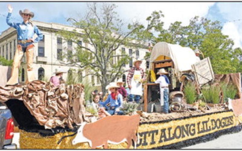 ALEXIS MACIK’S FAIR QUEEN candidate parade float won the People’s Choice Award for the 2022 Burleson County Fair parade.