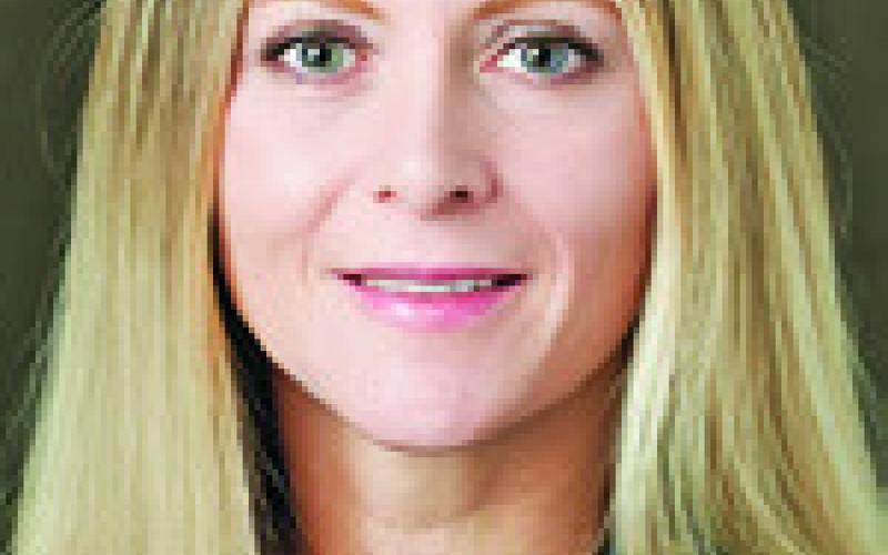 HOLLY GIESENSCHLAG