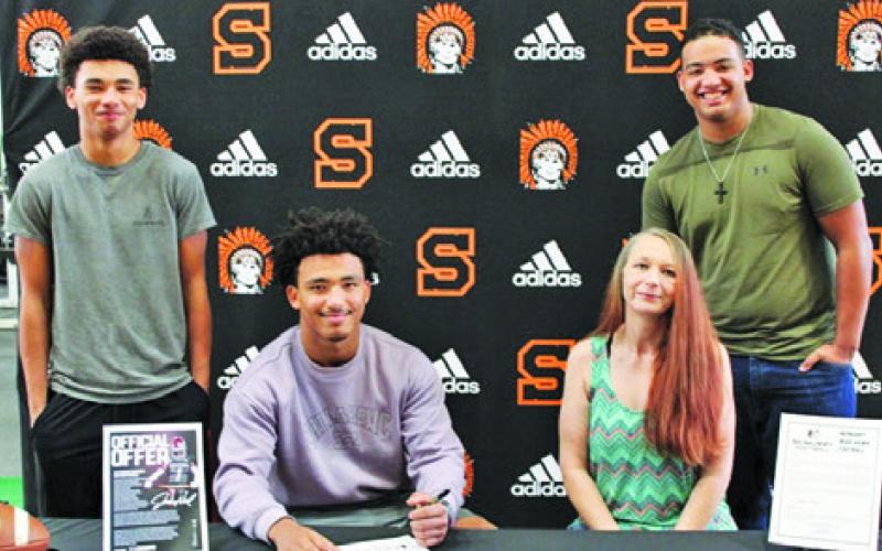 SOMERVILLE HIGH SCHOOL FOOTBALL player Christopher Deere recently signed his letter of intent to continue his football career at McMurry University in Abilene.