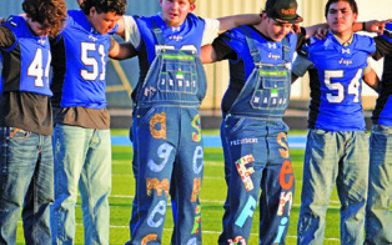 SNOOK FOOTBALL PLAYERS showed their school spirit at last week’s “Meet the Bluejays” at Bluejay Stadium. Tribune photo by Kimberly Hutcheson