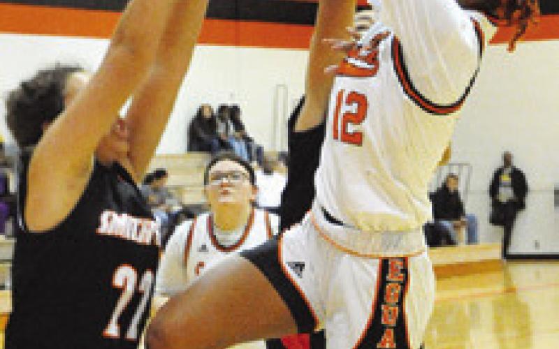 RA’MAYA CARTER shoots a basket during the Somerville-Smithville game. Carter scored 19 points. -- Tribune photo by Denise Squier