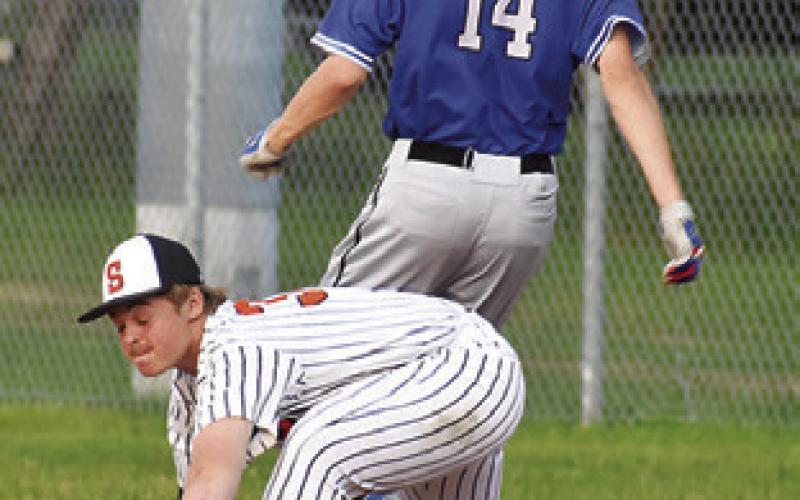 SOMERVILLE’S LUKE Moses reaches for the ball. -- Tribune photo by Roy Sanders