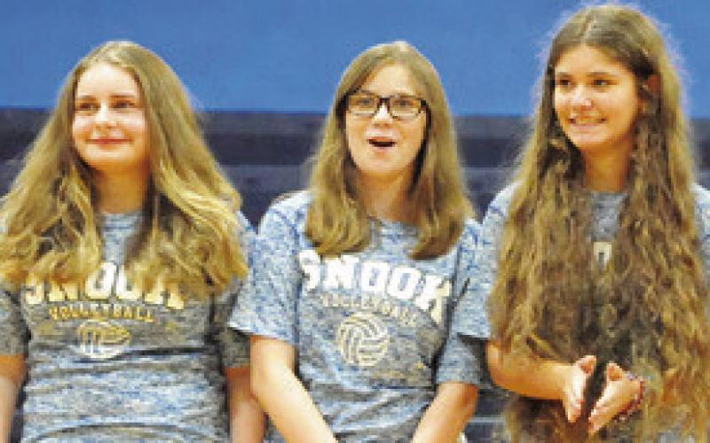 THE SNOOK LADY JAYS’ volleyball managers were introduced during Monday’s “Meet the Bluejays” in the high school gym. Tribune photo by Denise Squier