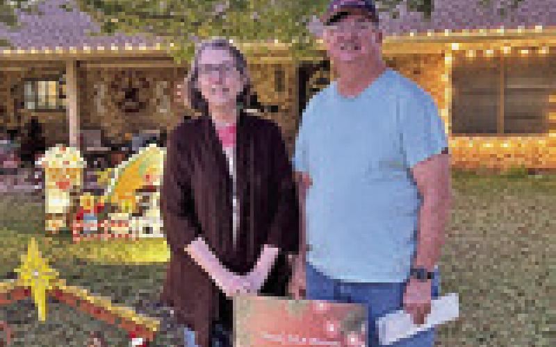 Snook EEA’s ‘Christmas Lights of Snook’ winners recognized