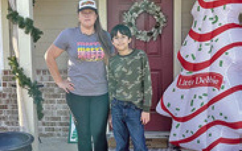 Snook EEA’s ‘Christmas Lights of Snook’ winners recognized