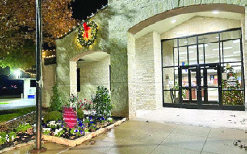 CITIZENS STATE Bank of Snook placed first in the business category for the Snook EEA Christmas Lights contest.