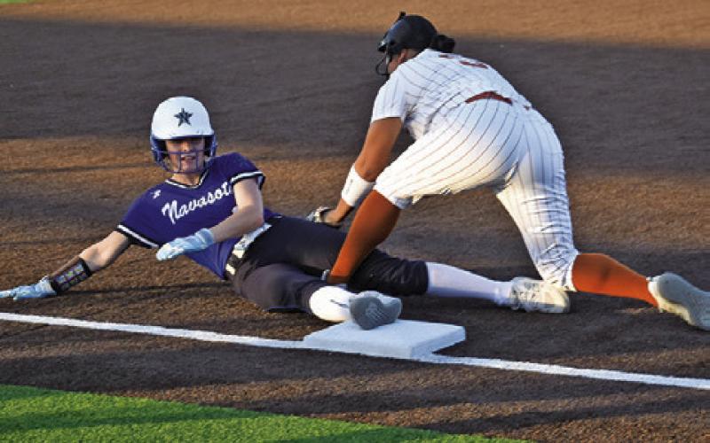 CALDWELL’S HAILEY REYES attempts to tag out a Navasota runner during the Lady Hornets’ win over the Lady Rattlers. Tribune photo by Roy Sanders