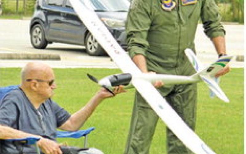 ELBERT OBERTS and Colonel Lance Burnet, USAF (ret.) were the special guests at the library’s “Ready for Take-Off!” event.