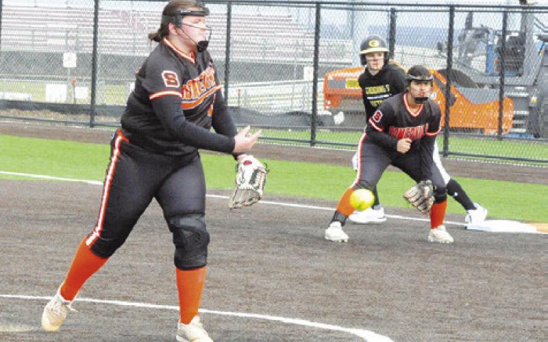 SOMERVILLE’S AUBREY KOVASOVIC pitches during the Lady Yeguas’ victory over Giddings in Thrall last week. -- Tribune photo by Denise Squier