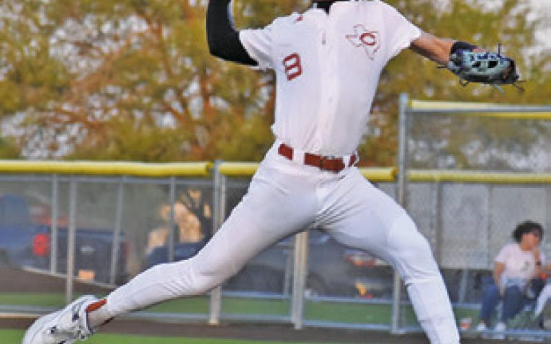 SHANE CLEMENTS pitches for Caldwell against Navasota in the district opener. Tribune photo by Roy Sanders