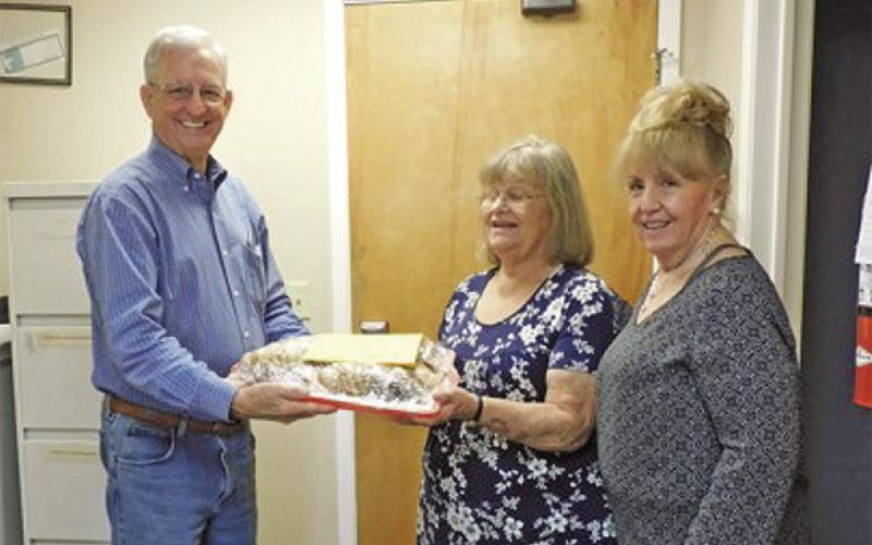 SOMERVILLE CITY HALL recently received cookies from the Order of the Eastern Star as appreciation for all that the city does. The cookies were shared with all employees of the city and were very appreciated. Pictured are Marty Mangum, Interim City Administrator, Deb Healy, Code Enforcement and Gayla Townsend, of the Order of the Eastern Star. Photo courtesy of Kathy Pollock, City of Somerville