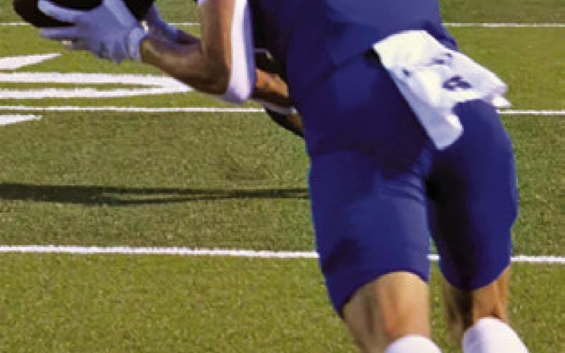 SNOOK’S BRETT Withem makes a diving catch against Somerville last Friday.