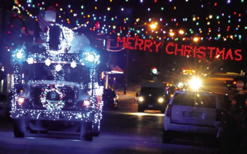 DOWNTOWN CALDWELL was filled with Christmas lights on Friday night during the lighted Christmas parade at the annual “Christmas on the Square.” Tribune photo by Denise Squier