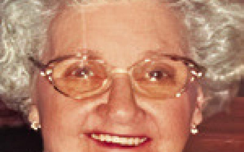Julia Elaine Ziesemer