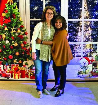TRACY PIEPER OF JAECKS INSURANCE AND SUSAN MOTT from the Burleson County Chamber of Commerce at the 2023 ‘A Historical Christmas’ event. Photo courtesy of Theresa Esparza