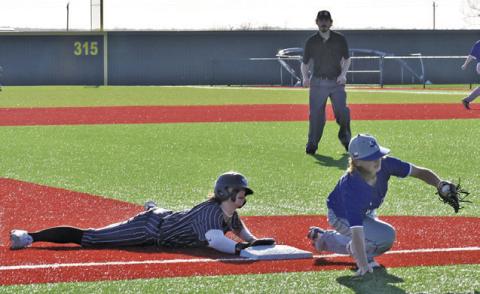Snook falls in 2 district games against Mumford