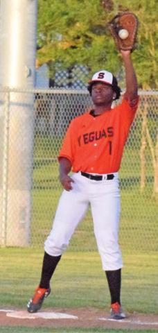 ARVIS BURNS makes at catch for the Yeguas.