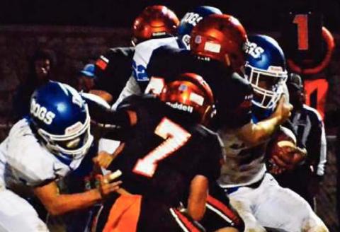 THE SOMERVILLE DEFENSE, including Jesus Gomez, surround this Bartlett ball carrier. -- Tribune photo by Roy Sanders