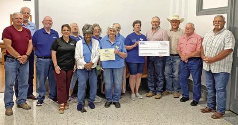 BURLESON COUNTY EXTENSION Education Association’s club members make this presentation during a recent commissioner’s court. Pictured, from left, are Commissioner Vincent Svec, Stephen Tunnell, Billy Pitts, Agent Holly Narro, Terri Sissom, Audrey Swain, Tammy Qualls-Tucker, Lydia Faust, Ann Sebesta, Brenda Kolojaco, Burleson County Judge Keith Schroeder and commissioners, Dwayne Faust, David Hildebrand, and Bobby Urbanosky. Photo courtesy of Burleson County Extension Clubs