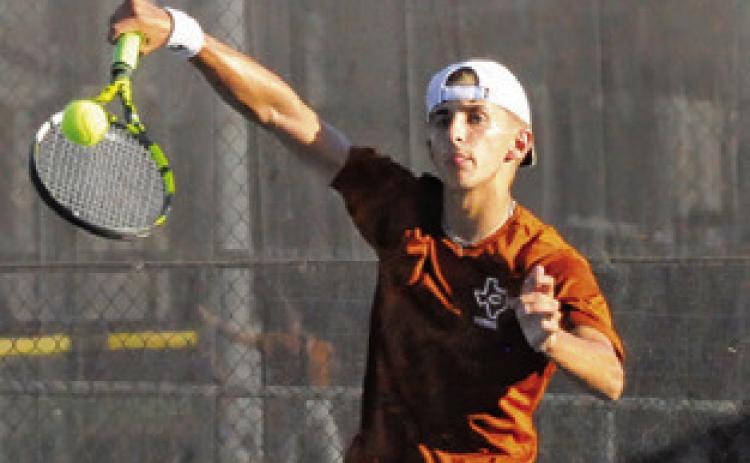 Hornet tennis nets district title
