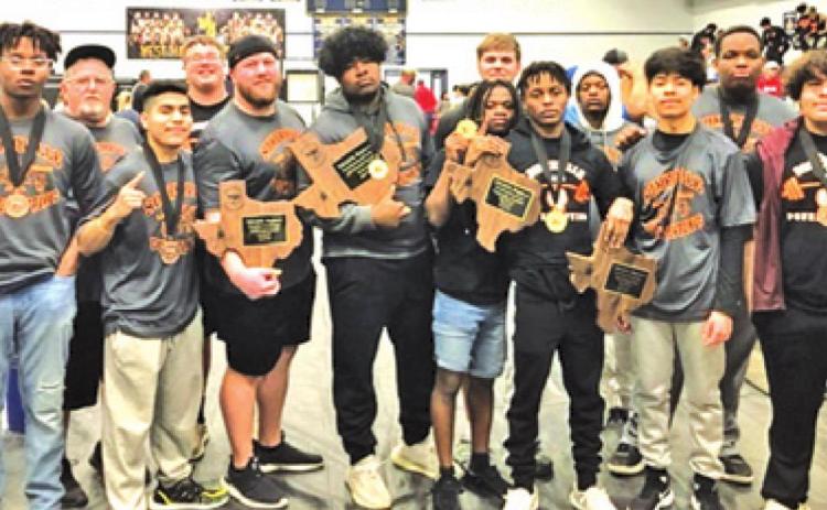 Yegua powerlifting wins boys’ Region 4 Division 4 team title