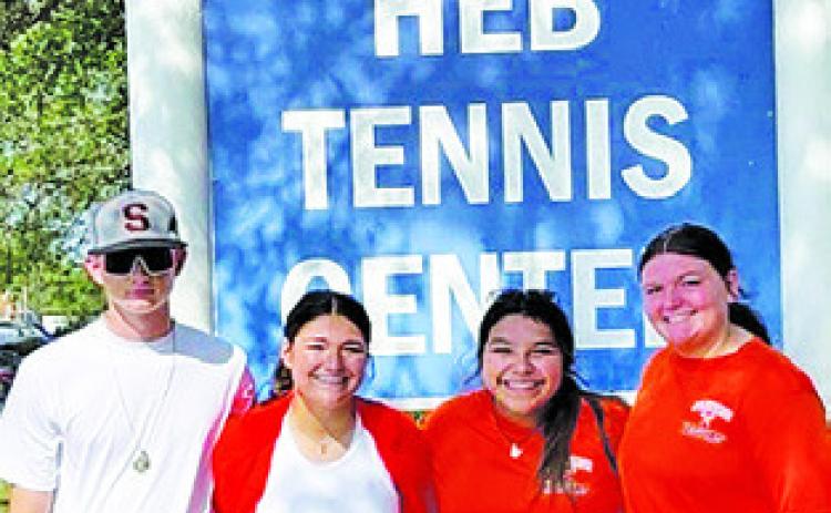 Somerville tennis competes at regionals