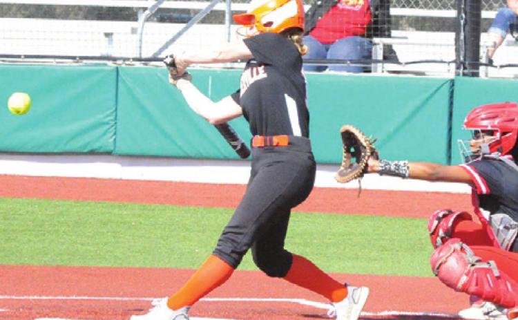SOMERVILLE’S ABIGAIL FLENCHER bats during their game against Mexia last Thursday morning at the Franklin Softball Tournament.
