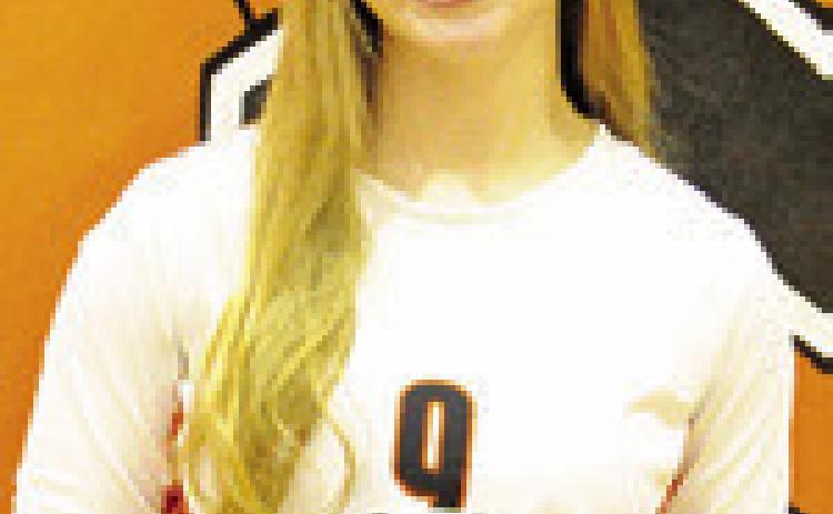 Last week against Milano, Flencher led the Lady Yeguas’ backline with 12 digs.
