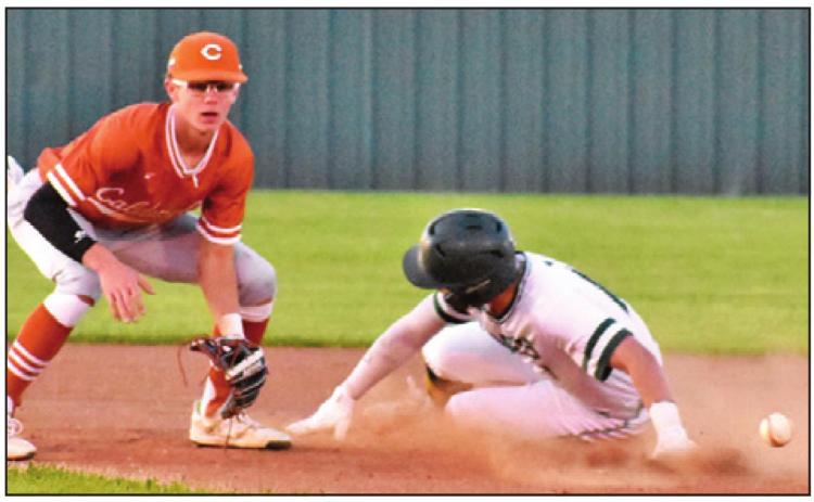 CALDWELL SHORTSTOP Ryan Shupak gets ready to make a play at second base against Lexington. -- Tribune photo by Roy Sanders