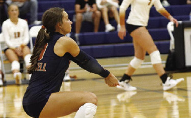 Caldwell’s Eastepp reaches 1,000 digs